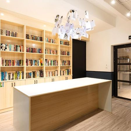 Hello Chengdu International Youth Hostel Екстер'єр фото