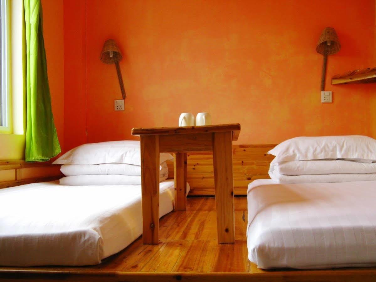 Hello Chengdu International Youth Hostel Екстер'єр фото