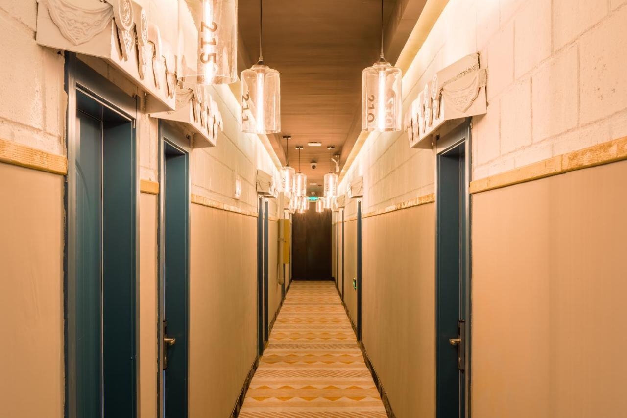 Hello Chengdu International Youth Hostel Екстер'єр фото