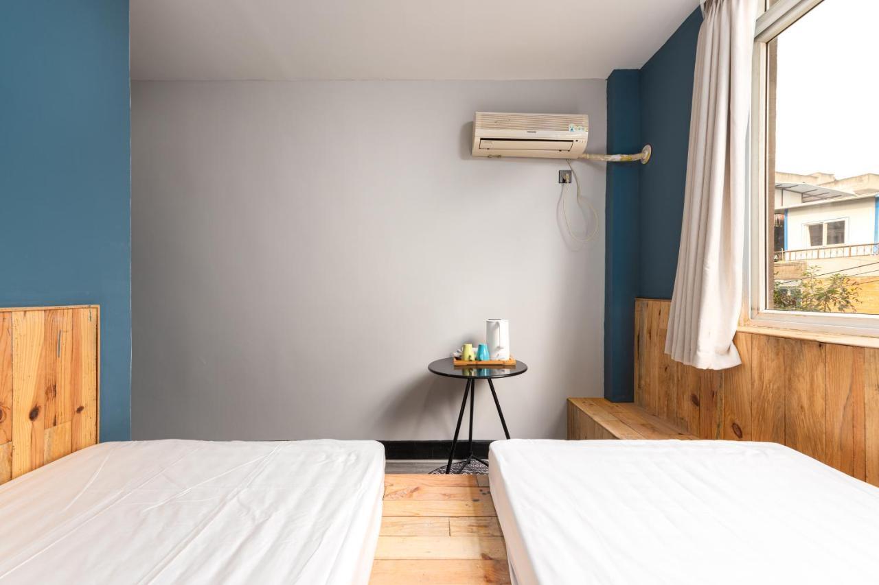 Hello Chengdu International Youth Hostel Екстер'єр фото