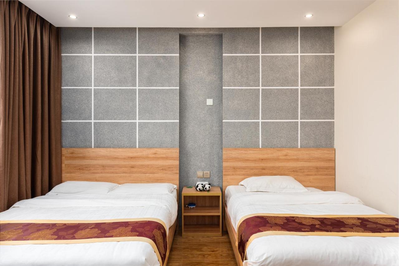 Hello Chengdu International Youth Hostel Екстер'єр фото